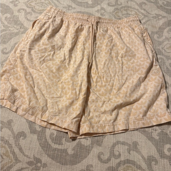 Adidas Logo Large drawstring Shorts with Pockets - Picture 1 of 5